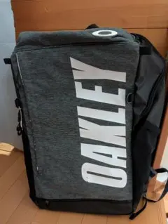 OAKLEY リュック バックパック グレーのサムネイル