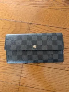 Item thumbnail for item 0f6fc917-7ca7-485c-99aa-41b6522f9333