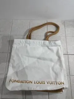 ルイ・ヴィトンフォンダシオン LOUIS VUITTON美術館限定 トートバッグのサムネイル
