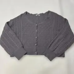 axes femme：ビジュ付きボタン・ゆったりカーディガン：F