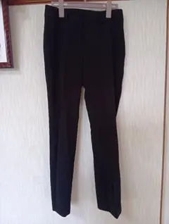 レディース黒パンツ　ウエスト61