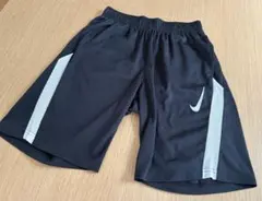 パイナポー様専用　NIKE ハーフパンツ　ボーイズ　L 150-160 男の子