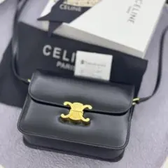 美品 黒牛革のショルダーバッグ