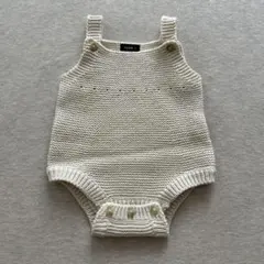 Aosta アイボリー ニットロンパース