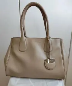 値下げ☆Salvatore Ferragamo ノリータ　ベージュ ハンドバッグ