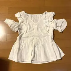 GRL オープンショルダーフリルギャザー切替トップス　tu153