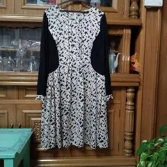 ヒロコビス ひざ丈ワンピース