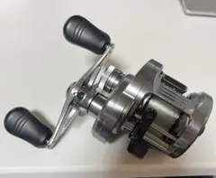 【送料無料】シマノ 20 カルカッタコンクエスト DC 200HGのサムネイル