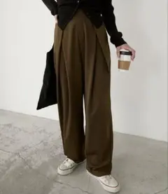 【新品未使用】BONLECILL カーキM キレイージータックパンツ