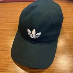 adidas ダークグリーン ベースボールキャップ 58cm