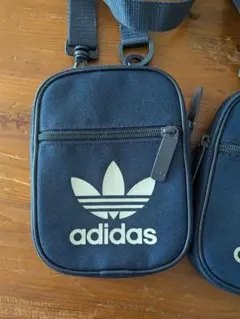 adidas ショルダーポーチ