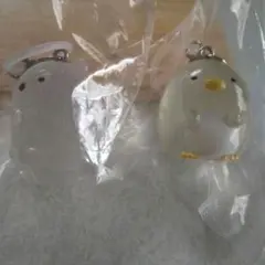 すみっコぐらし めじるしマスコットチャーム　 しろくま、ぺんぎん?