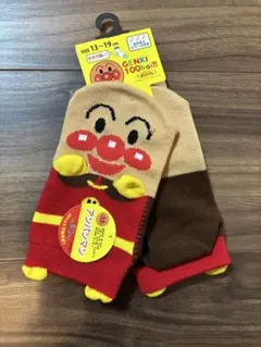 【新品未使用】アンパンマン キッズ靴下 13-19cm 赤