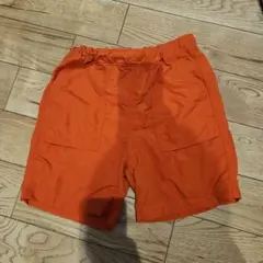 美品　UNIQLO 半ズボン 120 オレンジ