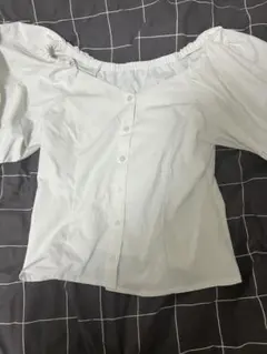 GU ホワイト オフショルダー シャツ M