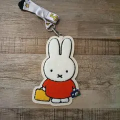 ●新品未使用●ミッフィー定期ケース・カードケース