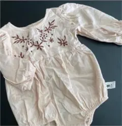 刺繍入りロンパース