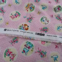 Quilt Gate綿プリント☆ベビーアニマル柄☆ピンク色