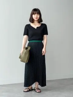 ユニクロ　プリーツドット柄スカート