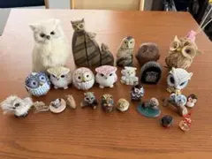 フクロウ 置物 ミニチュア 24体セット 木製棚付き フクロウ 置物 ミニチュア 24体セット 木製棚付き - メルカリ