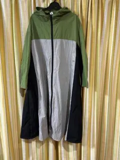 フード付きマウンテンパーカー グリーン/グレー