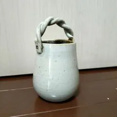 花器　花瓶　花入れ　取っ手付き