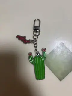 wigglewiggle メタルチャーム