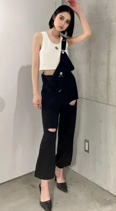 GYDAブラック ダメージ サロペット パンツのサムネイル
