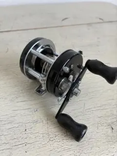 Abu Garcia Ambassadeur 5001C ベイトリールのサムネイル