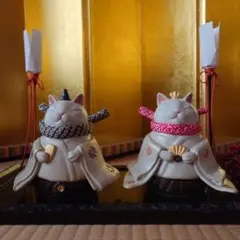 ねこ武将∠(｀∇´)ゝ 白猫 黒甲冑 黒兜 大サイズ - メルカリ