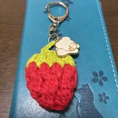 赤色いちごのチャーム アクセサリー付き