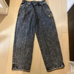 グレーデニムパンツ