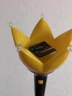 BIGBANG 公式ペンライト 王冠型のサムネイル