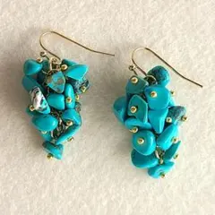 ♥️ターコイズブルーのじゃらじゃらボリュームピアス♪　ハンドメイド