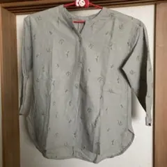 刺繍トップス