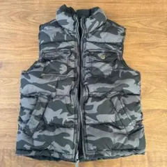 Gap kidsブラックリバーシブル迷彩柄中綿ダウンベスト130