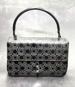 【⭐️美品❣️早い者勝ち⭐️】サルヴァトーレフェラガモ　ハンドバッグ