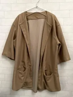 ベージュ ノーカラージャケットのサムネイル