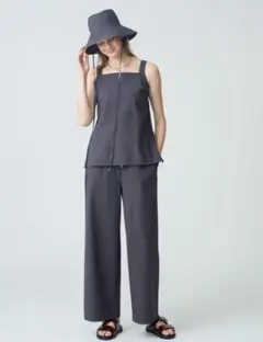 エブール ハイツイストポンチストレートパンツ