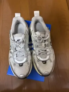 NIKE V2K RUN