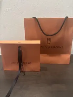 UNITED ARROWS