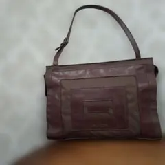 ボナフォルトゥーナ　レザーショルダーバッグ