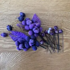 紫色の花と葉のヘアピンセット