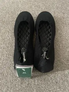 ストーン付きヒール ブラックフラットシューズ 4L