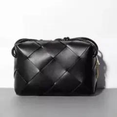 未使用級】COLE HAAN スモールウーブンレザークラッチ ゴールド