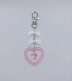 ビーズキーホルダー　リボンハート