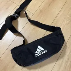 adidas ウエストバッグ ボディバッグ ブラック ロゴ アディダス