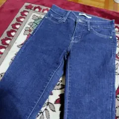 Item thumbnail for item 246c5194-d7e5-4c6c-b373-9be2c6432999