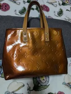 Louis Vuitton ヴェルニ ハンドバッグ ブロンズのサムネイル