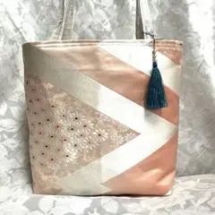 袋帯バッグ　松皮菱草花文 刺繍 正絹 帯リメイクバッグ　タッセル